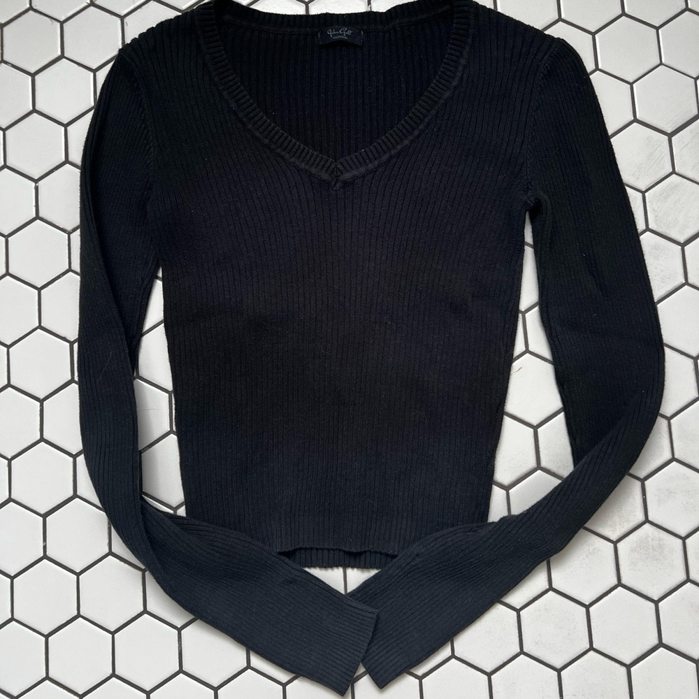 black brandy melville sweater